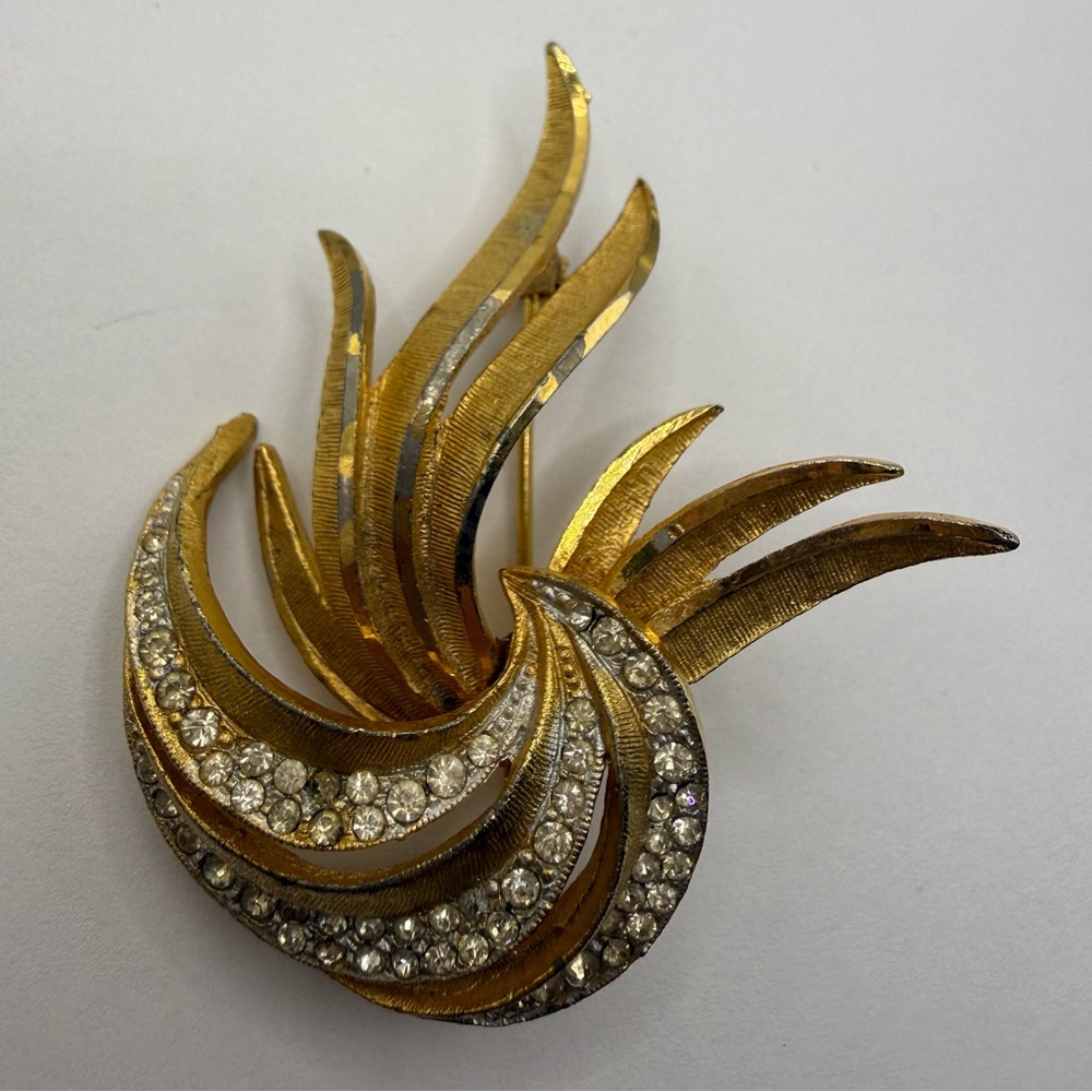 Vintage BSK Gold Tone Rhinestone Swirl Brooch 2.5” Signed Statement Pin